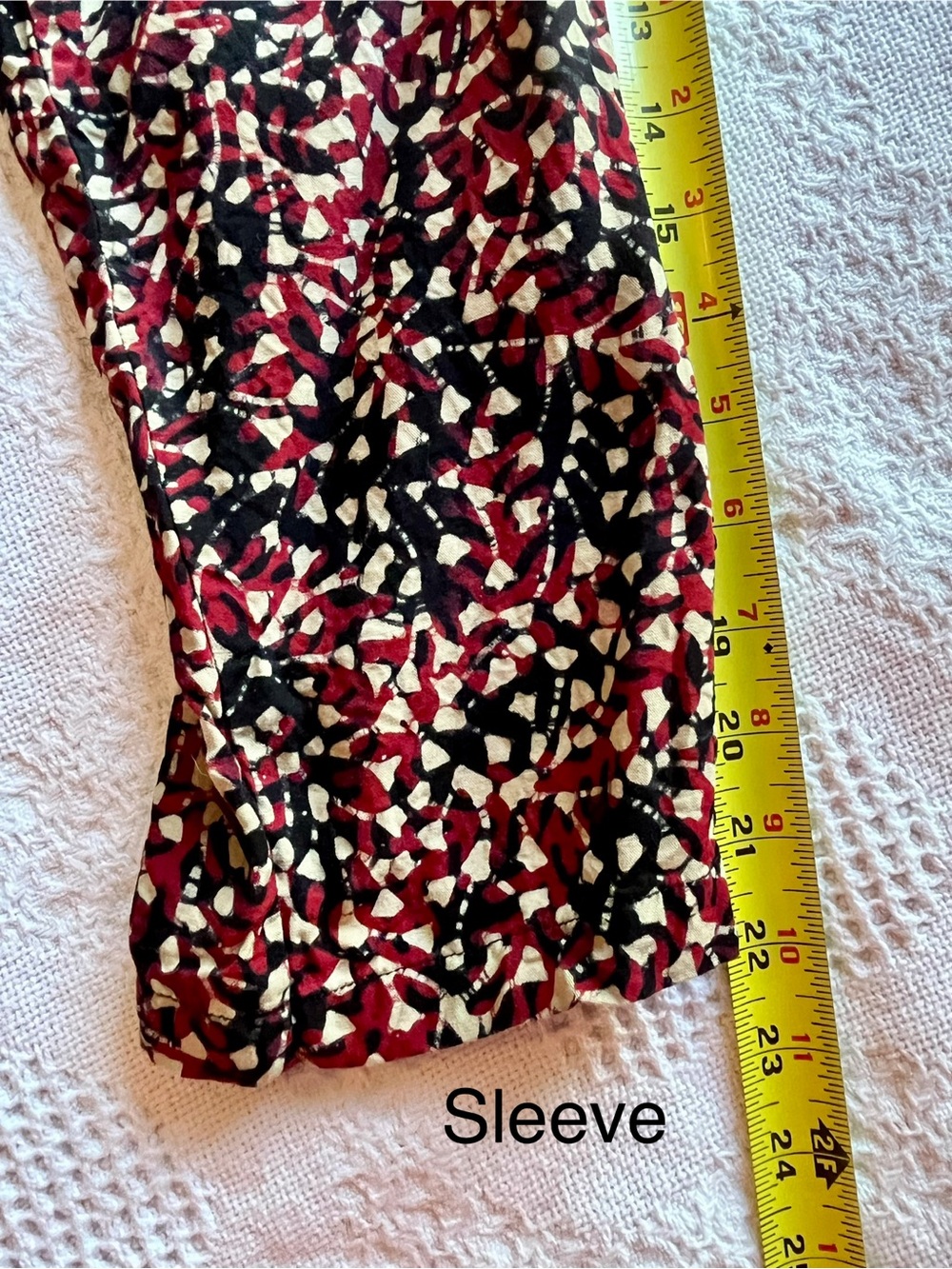 Boxy Red & Black Batik Printed Long Sleeve Dress with Pockets - Picture 8 of 9